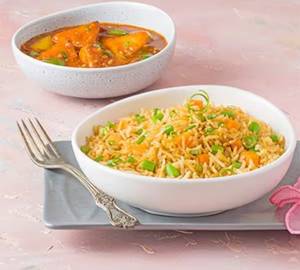 Veg Fried Rice With Chilli Paneer