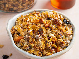 Freshly Baked Granola (500 Gms)