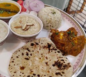 Deluxe Delight Thali