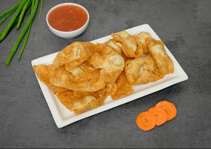 Chicken Fried Wonton With Garlic Sauce