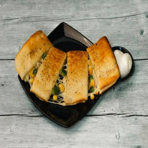 Veg Stuffed Garlic Bread