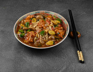 Chicken Haiking Lo Mein