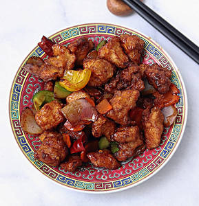 Diced Chicken With Red Pepper Dry