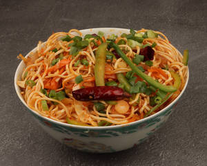 Spicy Vegetable  Garlic Noodles