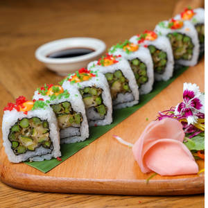 Tempura Asparagus Uramaki (8 Pcs)