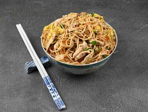 Chicken Schezwan Noodle