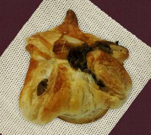 Spinach Onion Puff