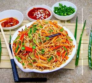 Veg Singapore Noodles 