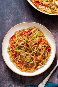 Chilli Garlic Noodles Chicken