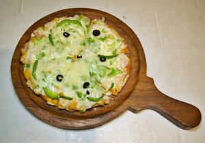 Onion Capsicum Pizza