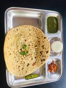 Aloo Methi Paratha (Wheat)