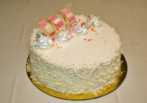 White Forest   Cake [1 kg]