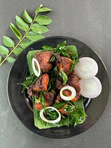 Kerala Thattukada Chicken Fry with Bone (8 pieces) 