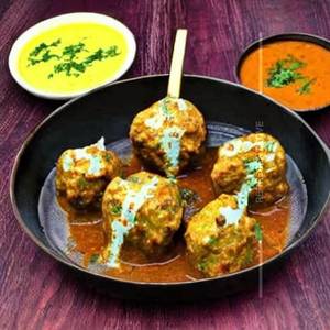 Malai Paneer Kofta Curry (4 Pc)