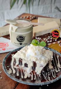 White Chocolate Fudge Brownie   