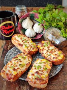 Corn Cheese Garlic Bread   