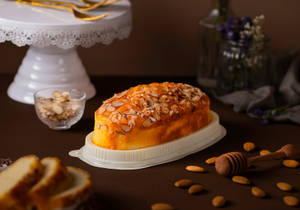 Almond Fruit Cake 325G Oval
