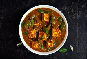 Veg Manchurian Paneer Gravy