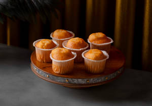 Plain Vanilla Muffins 6Pcs
