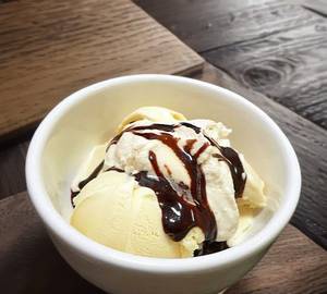 Vanilla with Hot Chocolate