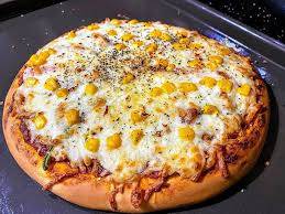 Cheese corn pizza