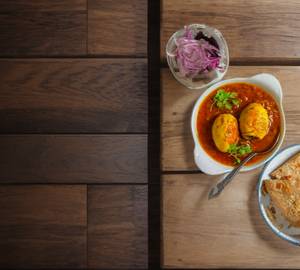 4pcs Tin Kona Paratha+ Egg Curry(2pcs)