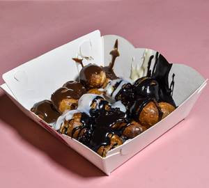 Trio Chocolate Bubble Waffle