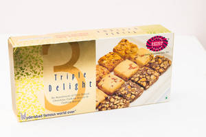 Triple Delight ( Fruit.cashew.chocolate Cashew Biscuit 600gm)