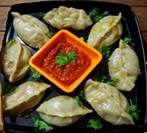 Schezwan Veg Steamed Momos [5 Pieces]