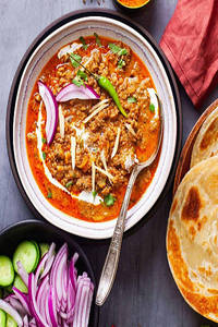 Chicken Keema Masala + 2 Tandoori Roti + Roasted Papad