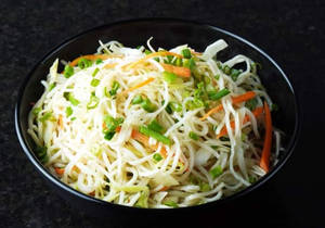 Veg Hakka Noodles