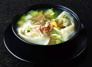 Chicken Wonton Soup (2 Wontons)