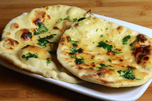 Butter Naan (1 Pc)