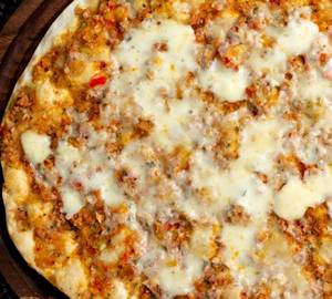 Roasted Garlic Tomato Pizza