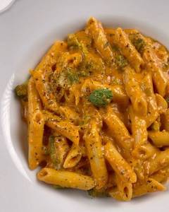 Chicken Cheese Burst Red Sauce Pasta