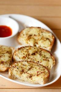 Garlic Bread With Chk Tikka