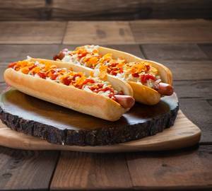 Tandoori chicken cheesy Hot dog [ medium size]