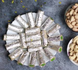 Kaju Pista Roll