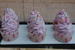 Blueberry Butter Cream Cupcake ( Pack Of 3 )