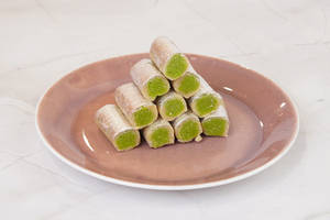 Kaju Pista Roll