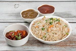Veg Fried Rice With Chilli Chicken 2Pc