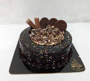 Choco Mania Kitkat Cake 