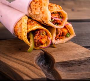 Egg Chilli Chicken Roll