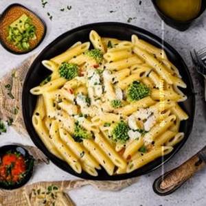 Alfredo Non Veg Penne Pasta