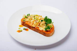 Scrambled Egg & Harissa Hummus Toast