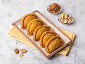 Gujiya