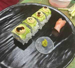 Avacado Cream & Cheese Sushi
