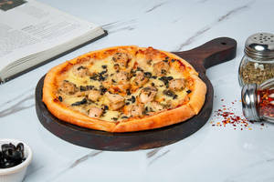 Flame-grilled Peri Peri Chicken Pizza