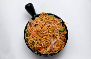 Street Style Noodles Veg