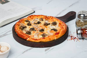 Classic Mushroom & Caramelized Onion Pizza